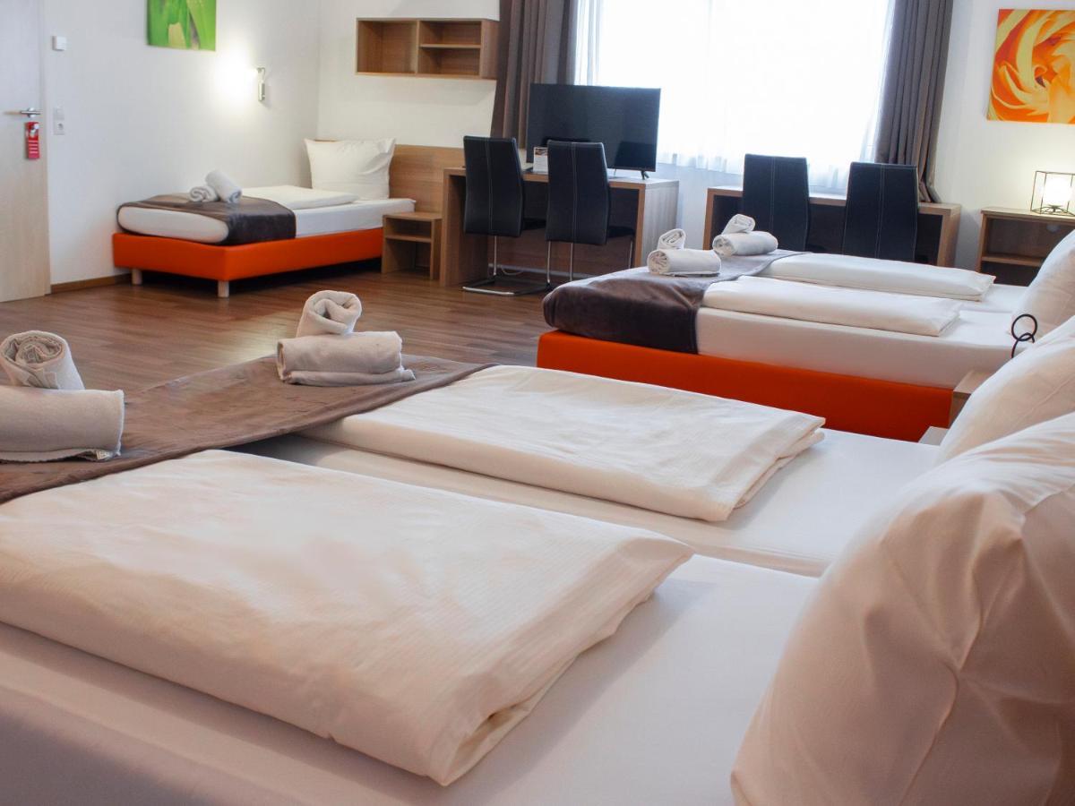 Orange Hotel Und Apartments Neu-Ulm Bagian luar foto
