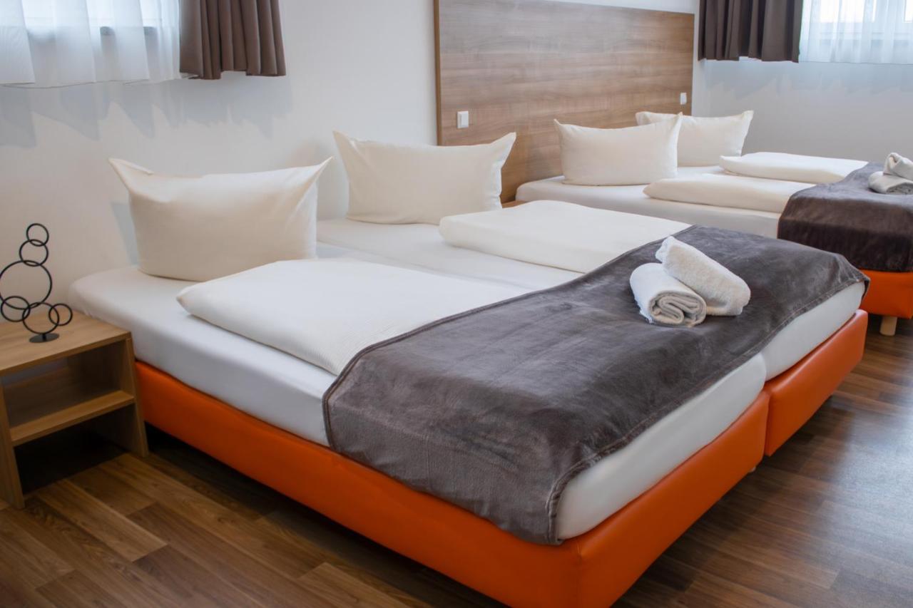 Orange Hotel Und Apartments Neu-Ulm Bagian luar foto