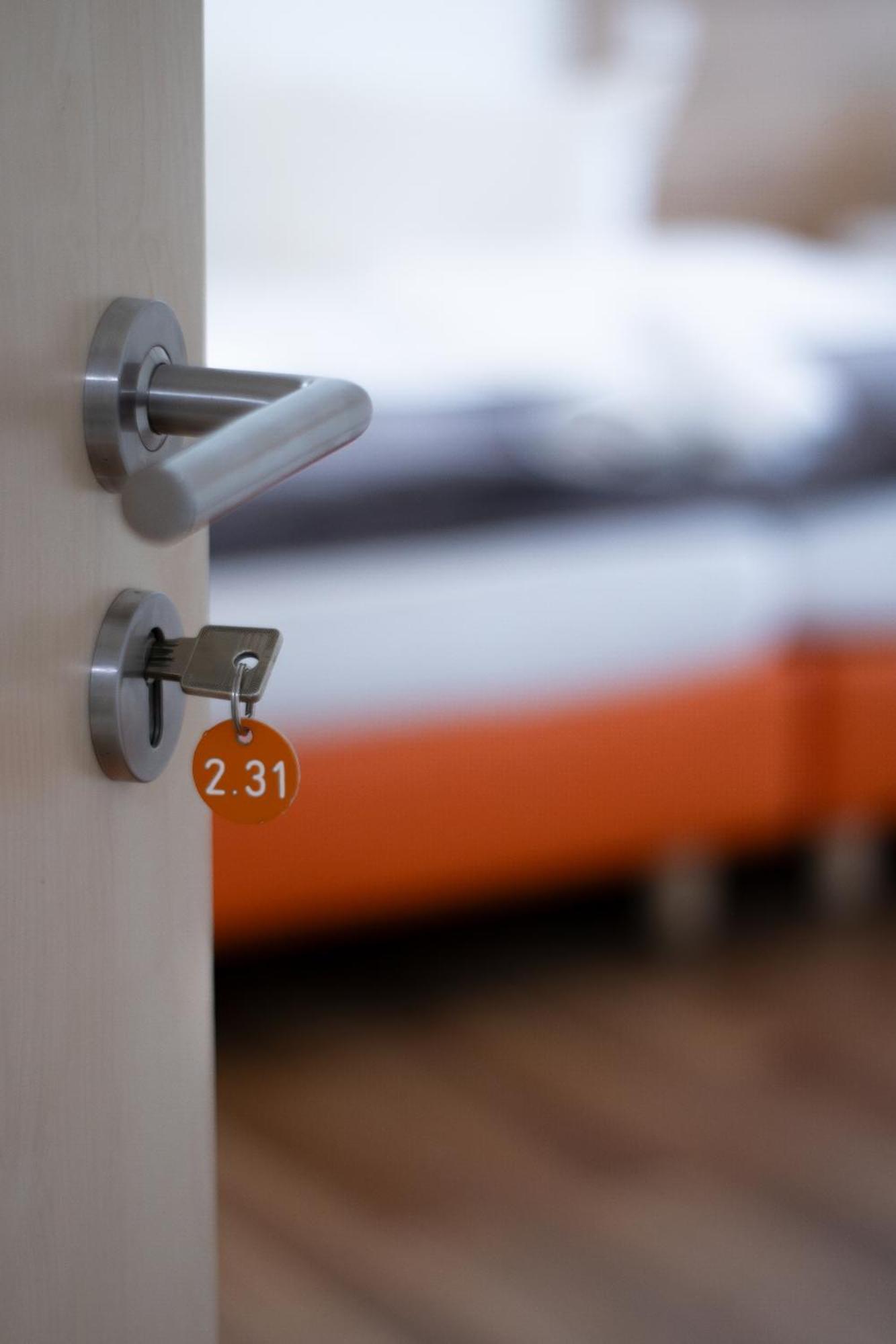 Orange Hotel Und Apartments Neu-Ulm Bagian luar foto