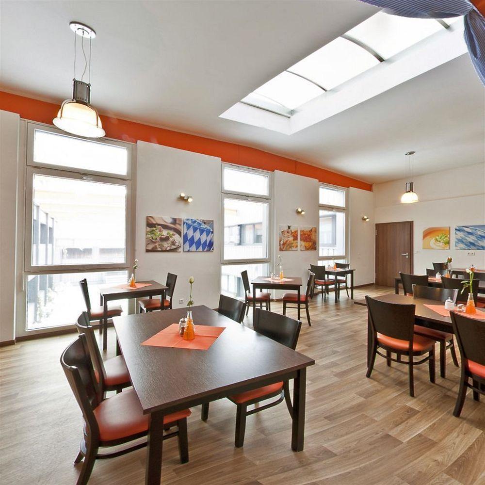 Orange Hotel Und Apartments Neu-Ulm Bagian luar foto